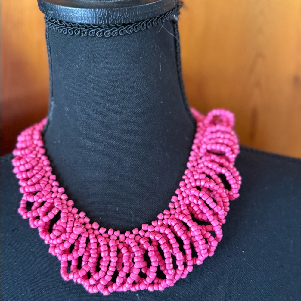 Vibrant Pink Beaded Necklace‎